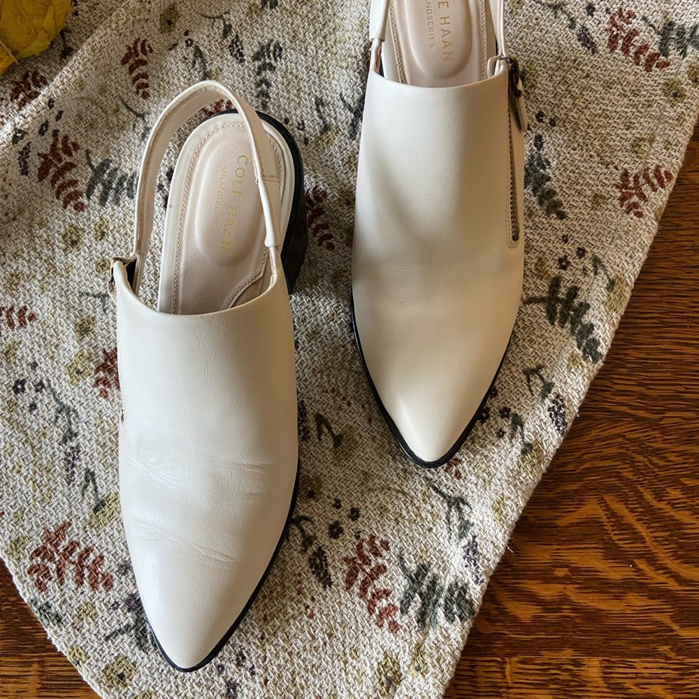Cole Haan 9.5M Grandseries. Sling back with zip; Block 3” heel, Beautuful!